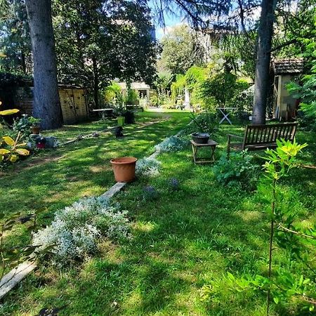 Madeleine Bergerac Bed & Breakfast Exterior photo