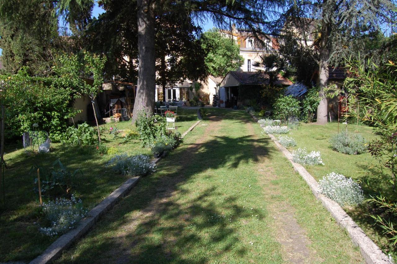 Madeleine Bergerac Bed & Breakfast Exterior photo