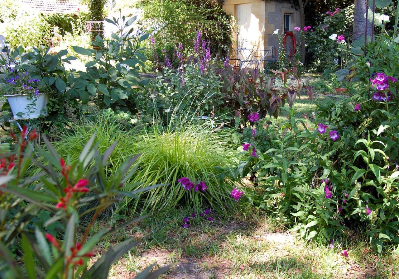 Madeleine Bergerac Bed & Breakfast Exterior photo