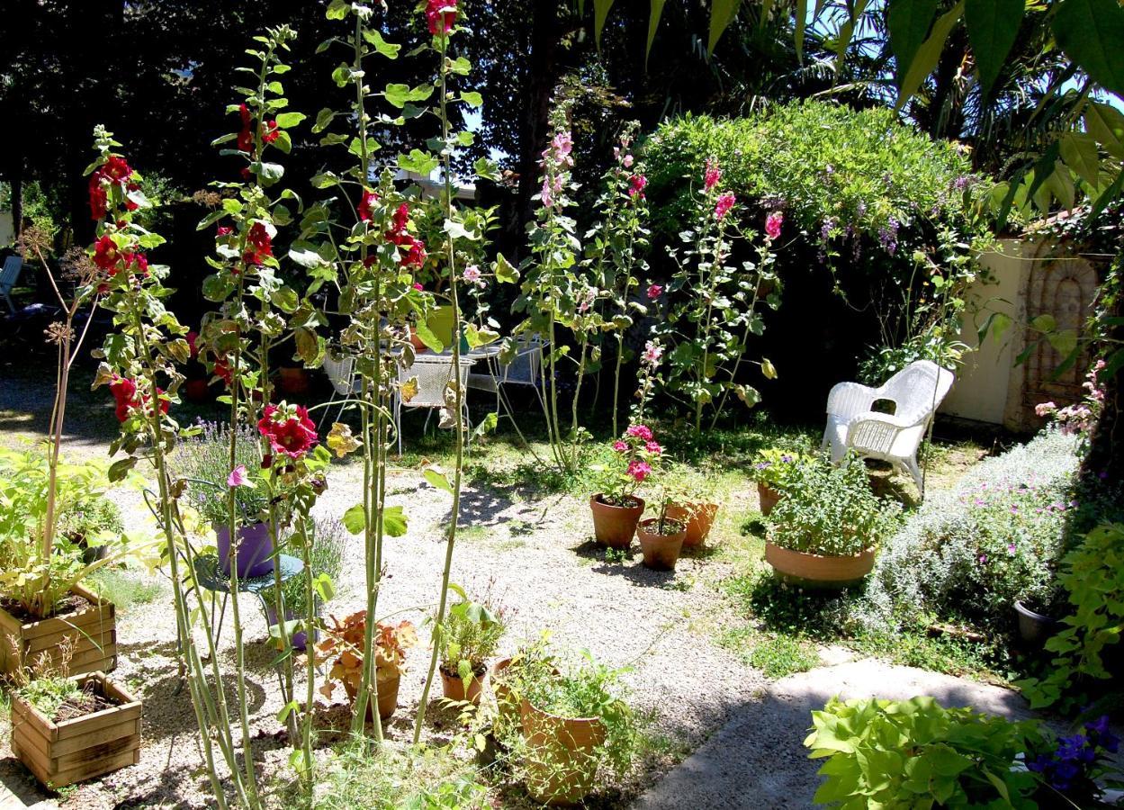 Madeleine Bergerac Bed & Breakfast Exterior photo