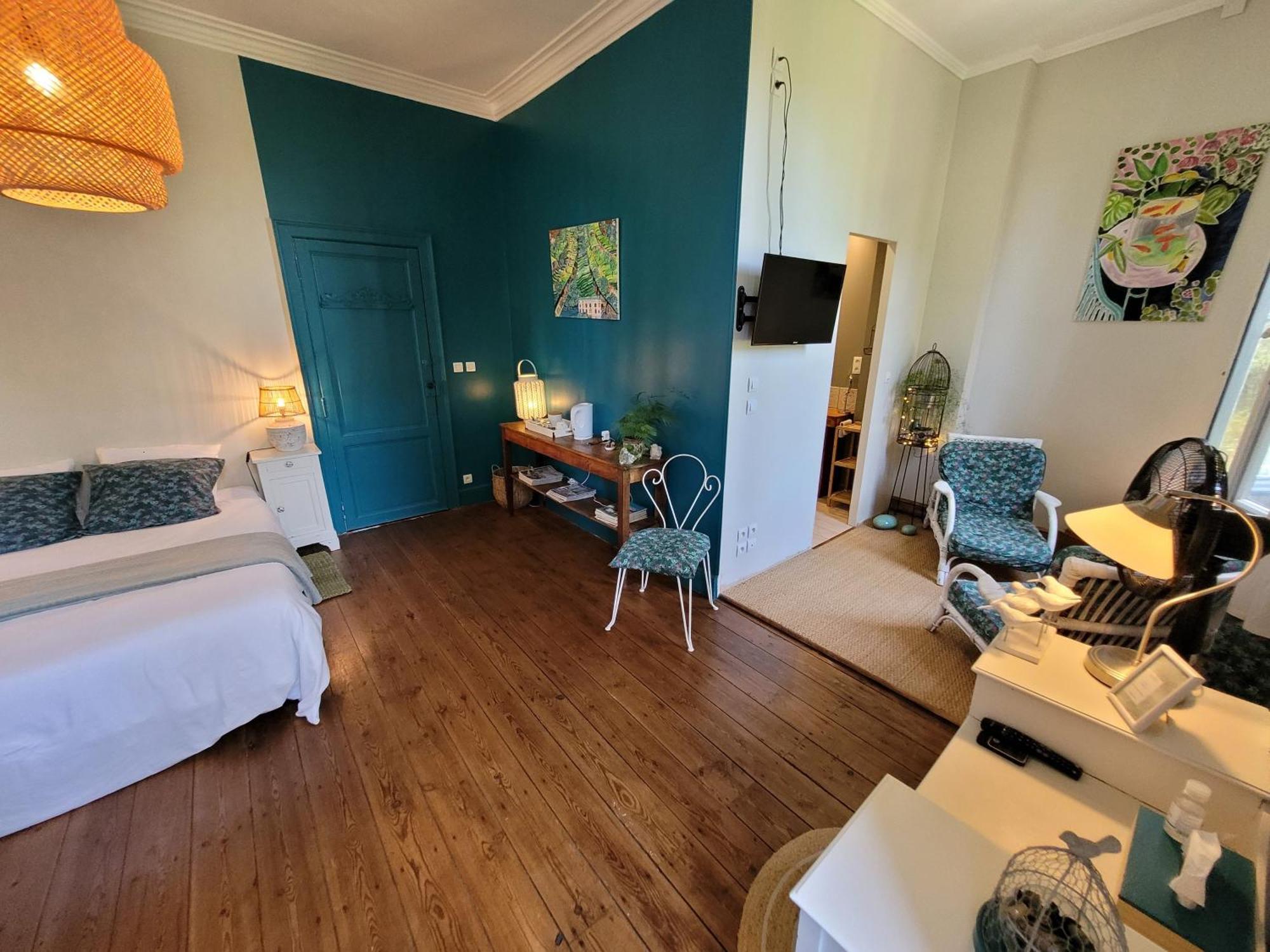 Madeleine Bergerac Bed & Breakfast Room photo